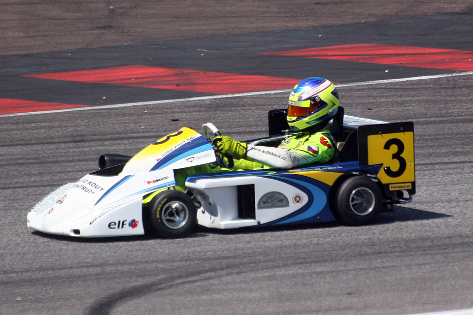 Adam Kout, der Mann der Stunde in der European Superkart Series