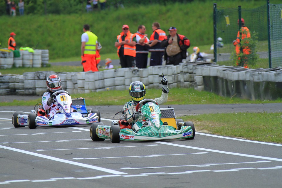 Lirim Zendeli holt Tagessieg im ADAC Kart Masters