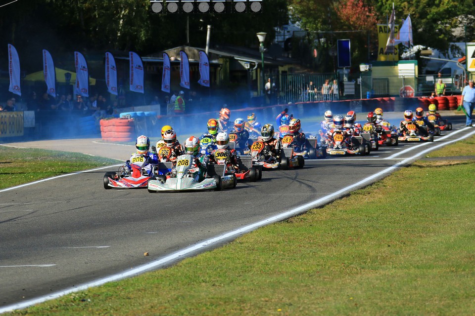 Strahlende Meister in der Deutschen Kart Meisterschaft