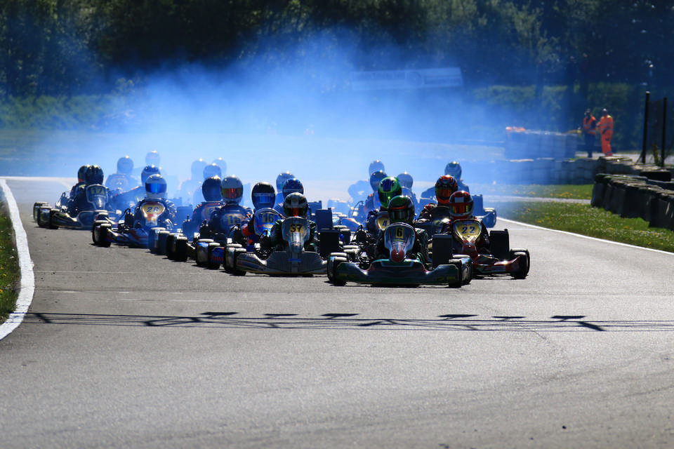 Strahlender Saisonstart des ADAC Kart Masters