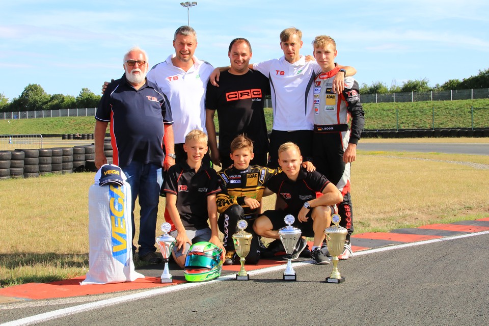 CRG TB Racing Team hat zwei ADAC-Titel im Blick