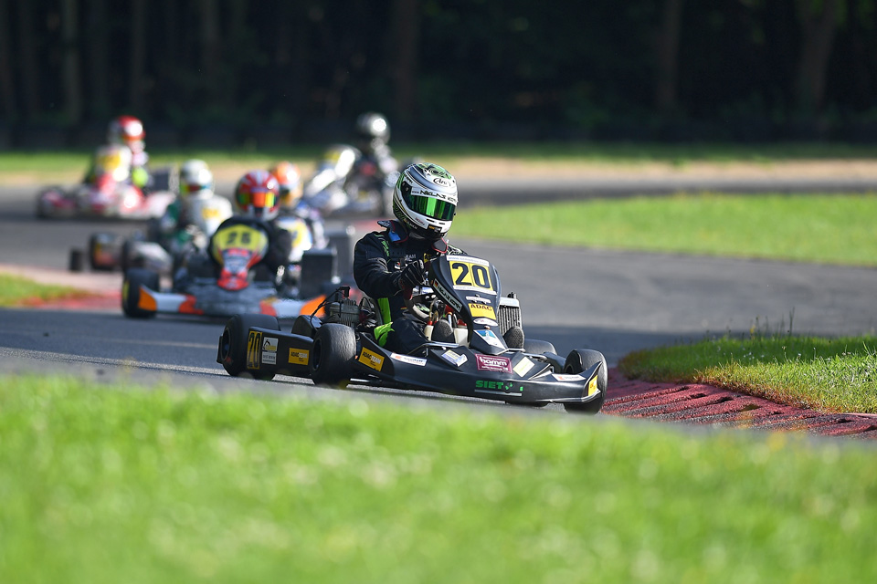 Niklas Koch fährt im ADAC Kart Cup weiter nach vorne