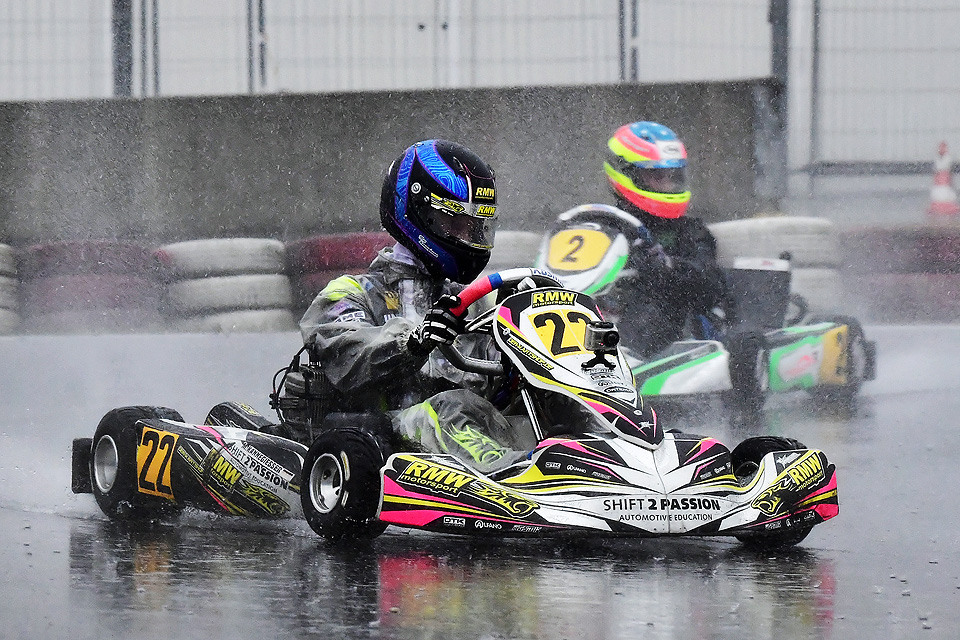 Land unter beim ADAC Kart Cup Finale in Wackersdorf