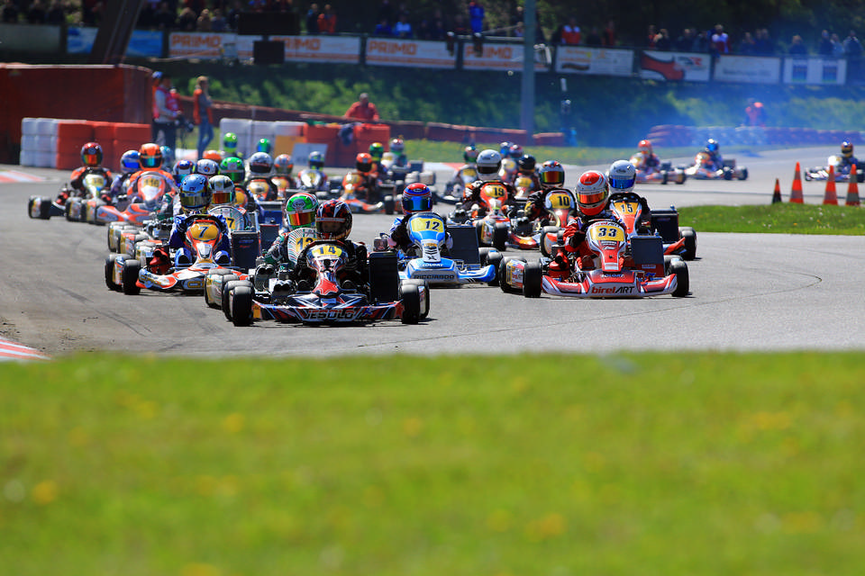 Drei Doppelsieger beim Auftakt des ADAC Kart Masters in Ampfing