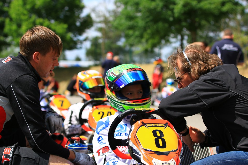 Hugo Sasse glänzt bei ADAC Kart Masters in Wackersdorf