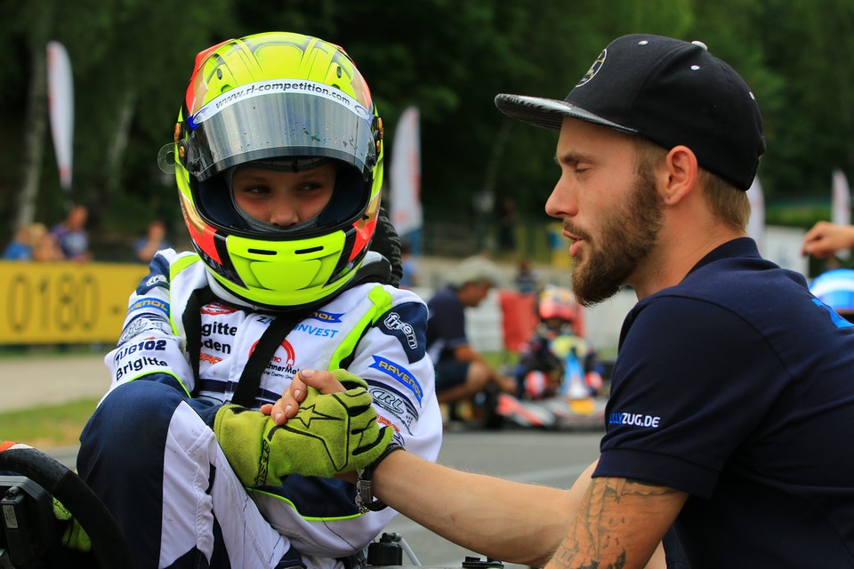 Lilly Zug fährt bei ADAC Kart Masters in Kerpen auf das Podium