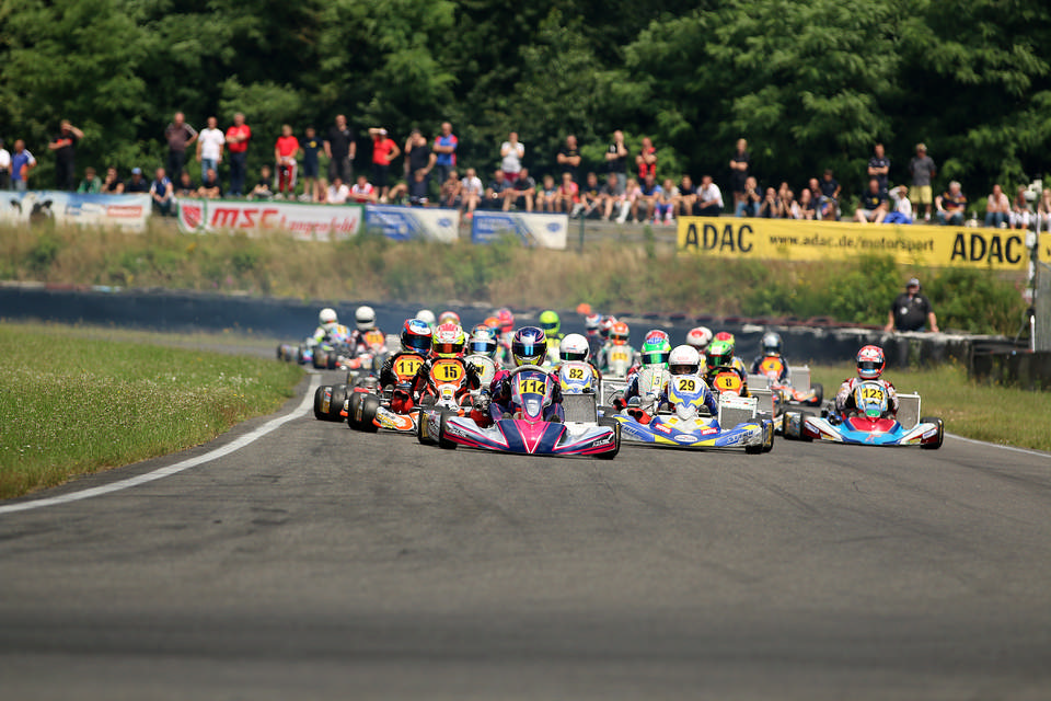 Saisonhalbzeit des ADAC Kart Masters in Kerpen