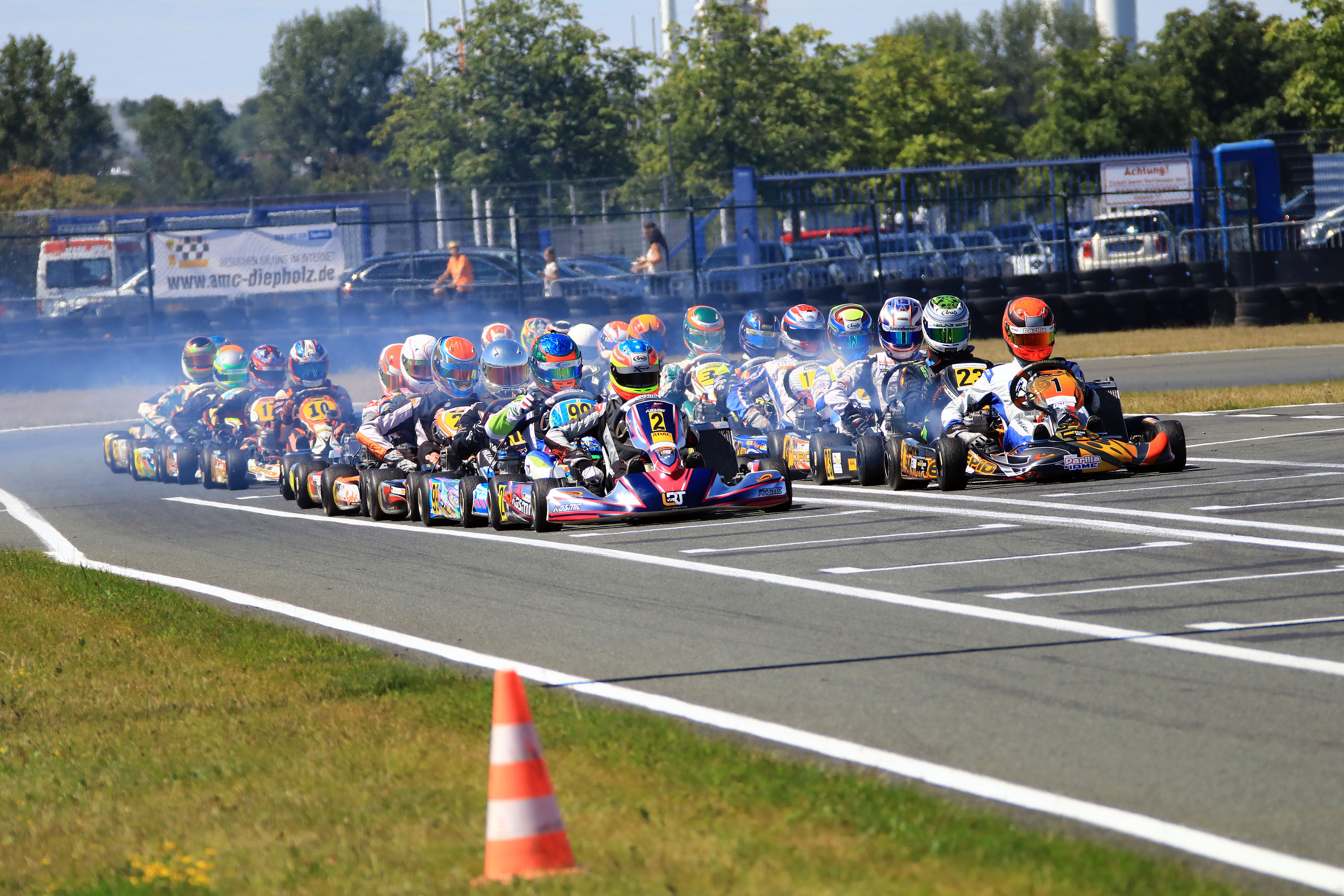 Oschersleben: Erste Titelentscheidungen im ADAC Kart Masters möglich