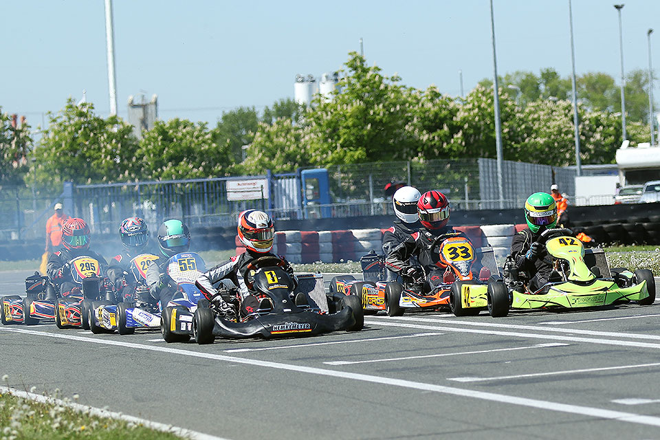 126 Teilnehmer beim ADAC Kart Cup in Oschersleben