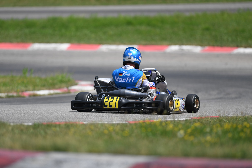 Mach1 Motorsport in Ampfing auf Top-Kurs