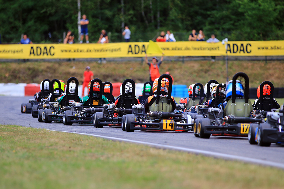 Volle Felder beim ADAC Kart Masters in Kerpen