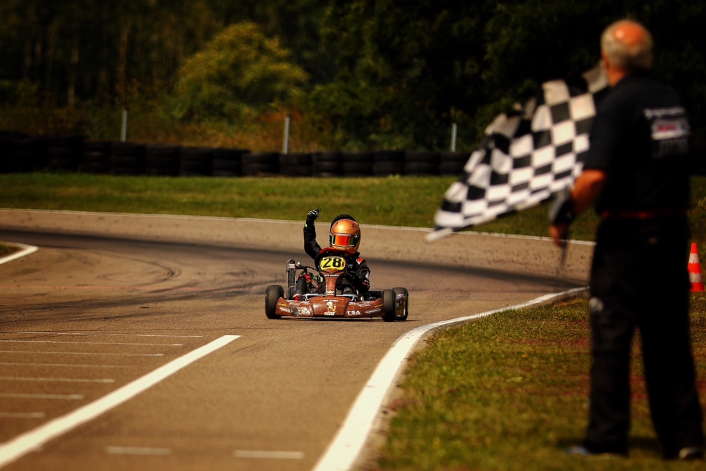 Max Reis auch bei der RMC Clubsport in Topform KartMagazin.de More