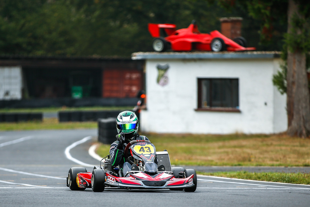 Marek Schaller gewinnt ADAC Kart Bundesendlauf