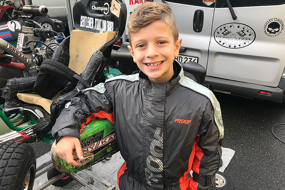 Bambini Mika Mnich gewinnt Deutsch-Niederländische Kartmeisterschaft (DNKM)