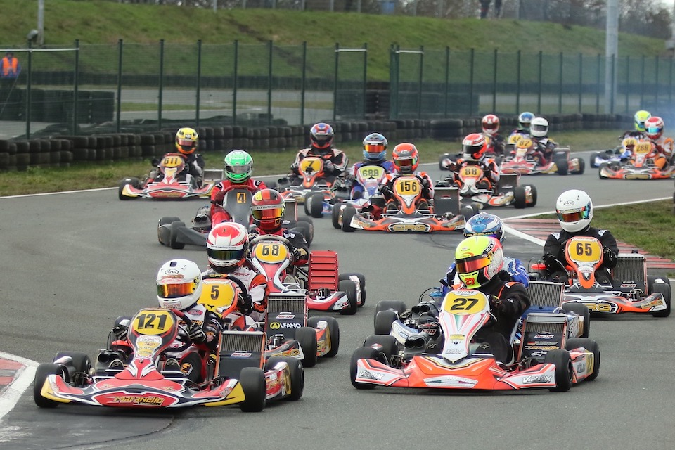 ADAC Kart Cup startet in Oschersleben