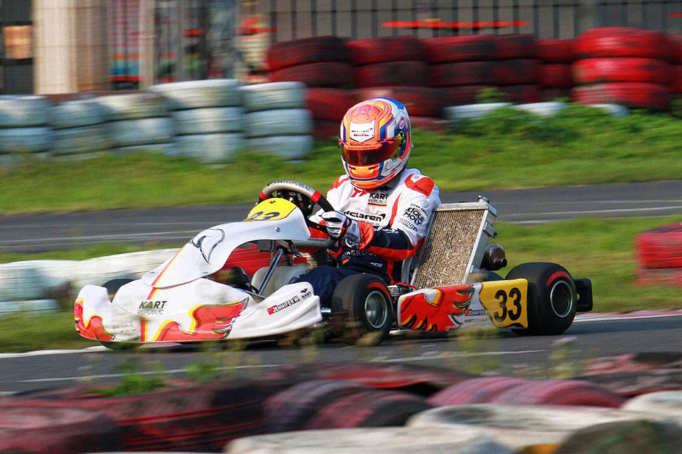 Hannes Janker siegt in Hong Kong