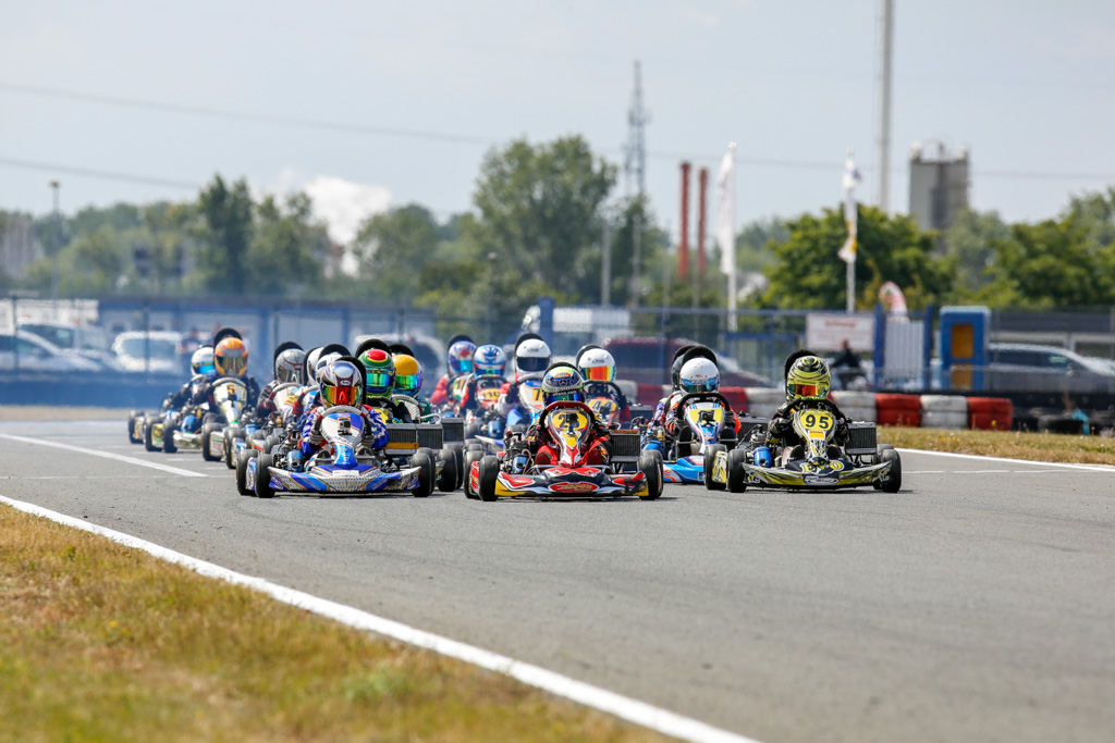 Favoriten bei ADAC Kart Masters-Halbzeit unter Druck