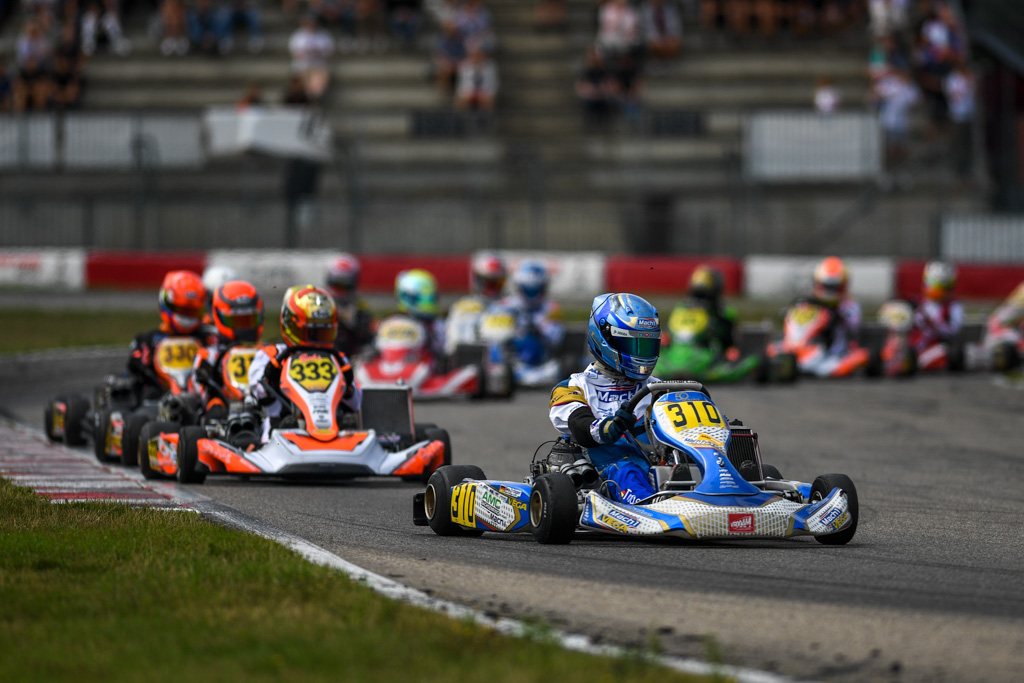 Mach1 Motorsport mit Dreigestirn in Genk am Start