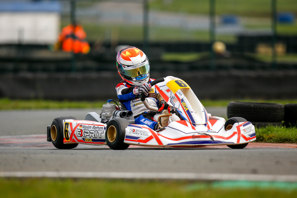 Maxim Rehm holt Meisterpokal im ADAC Kart Cup