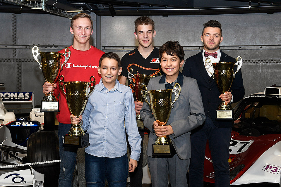 Fünf strahlende Kart-Champions in der SKM