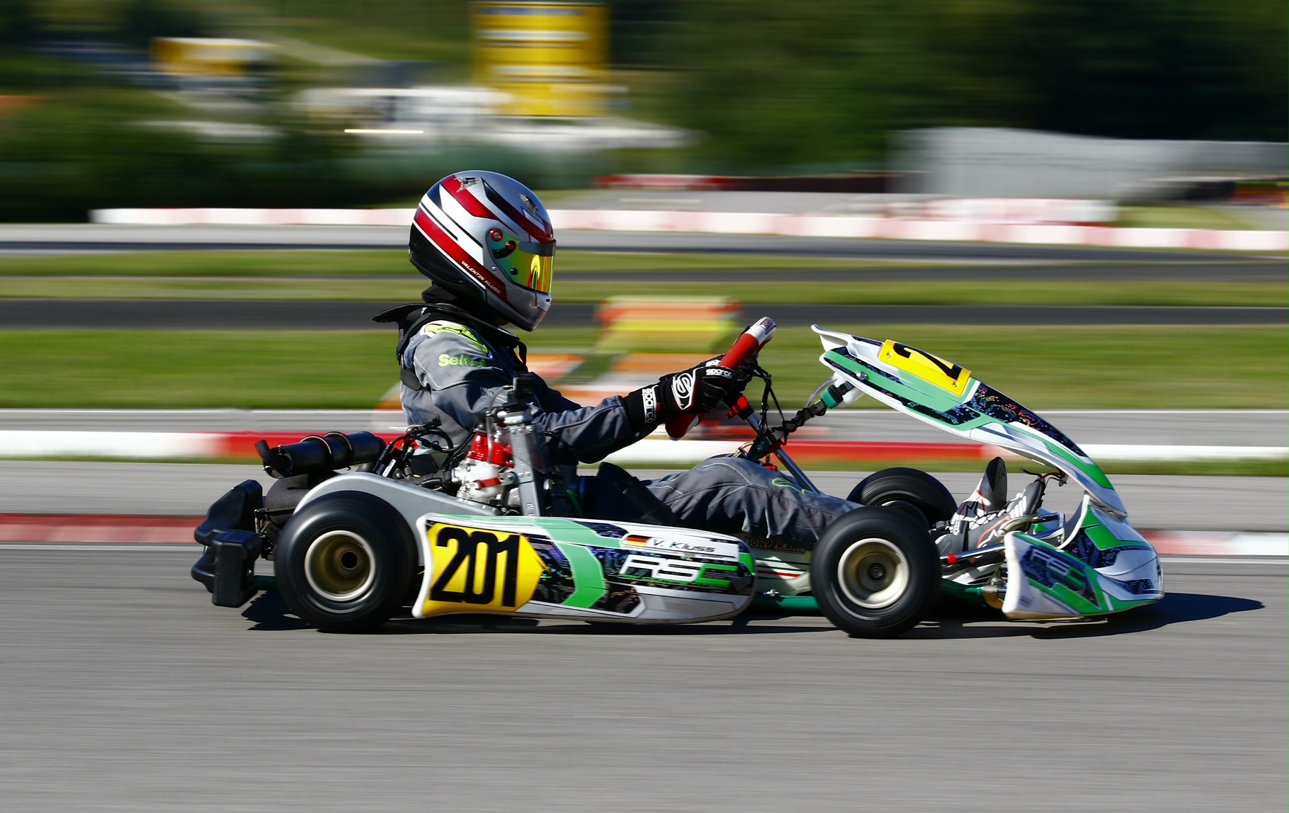 Euro-Trophy Junior in Wackersdorf: Podium für Valentin Kluss