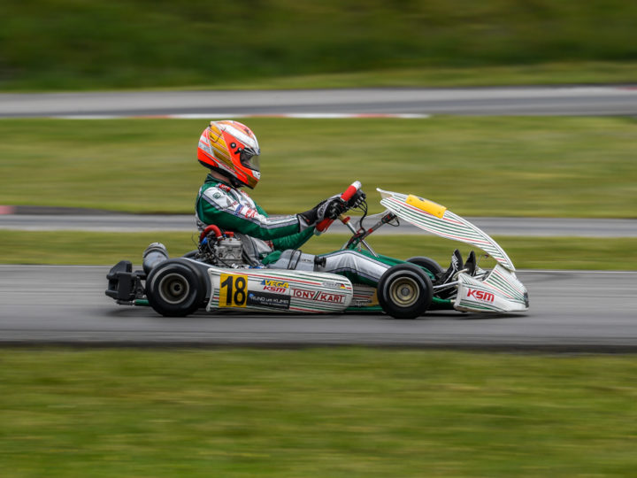 Fabio Rauer rollt Feld von hinten auf