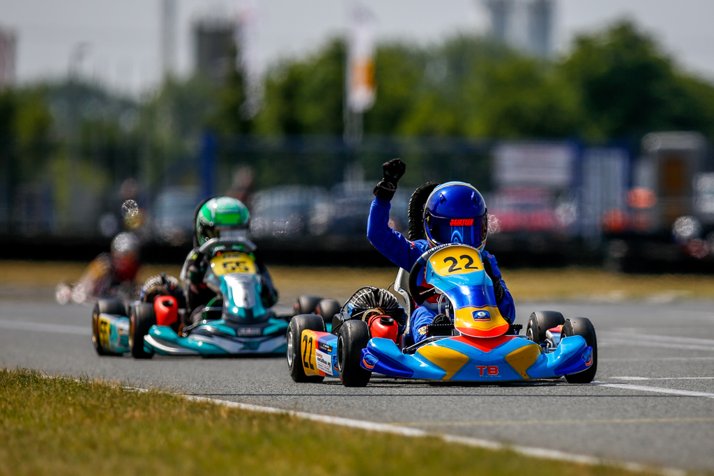 TB Motorsport Minis räumen in Oschersleben ab