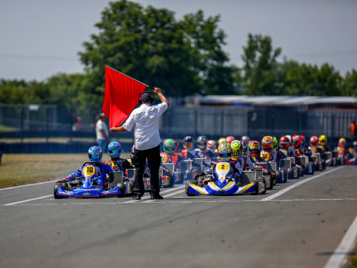 ADAC Kart Masters: Hitzeschlacht beim Auftakt in Oschersleben