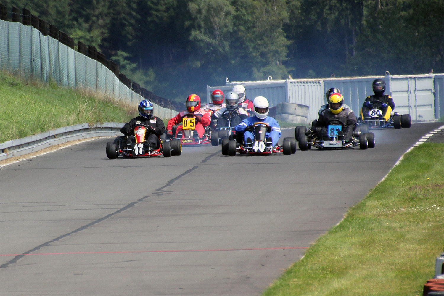 Flotte historische Karts im Bergischen