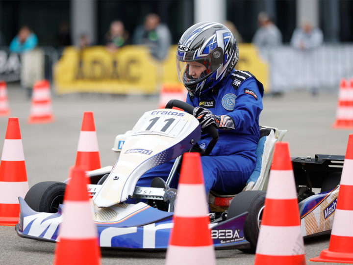 Kartslalom: Spannender Tanz um die Pylonen