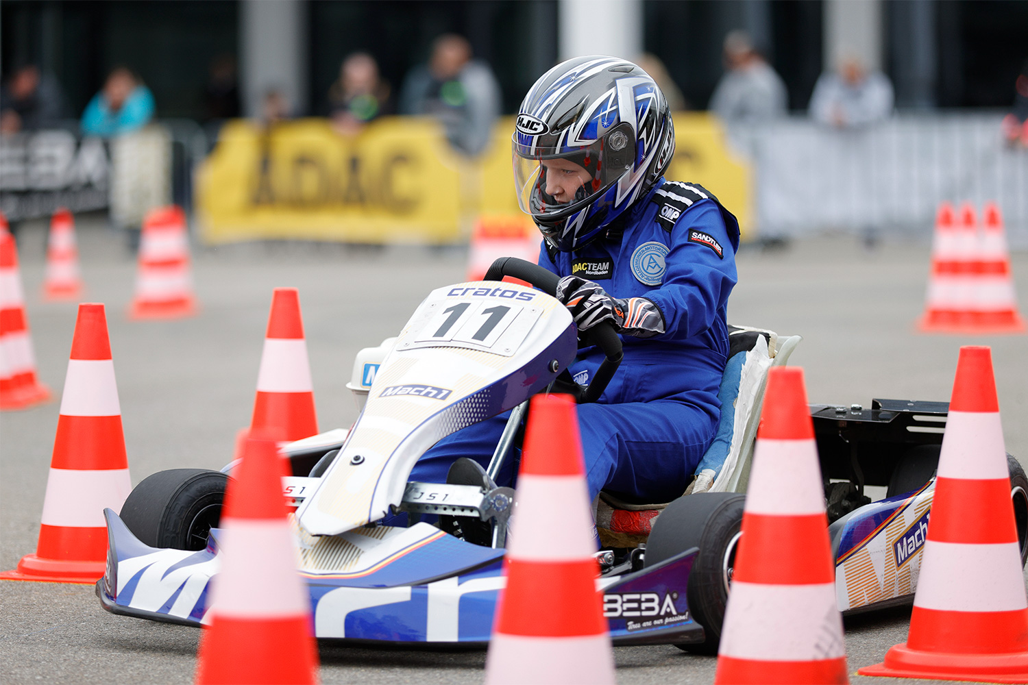 Kartslalom: Spannender Tanz um die Pylonen