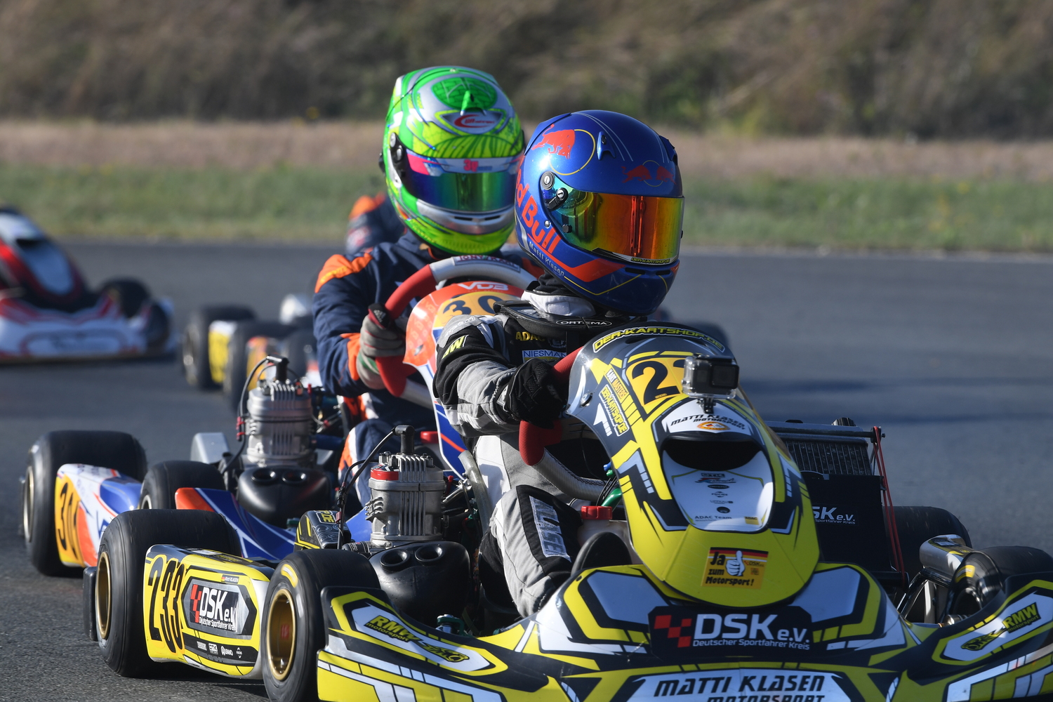 RMW Motorsport beendet ADAC Kart Masters-Saison mit Pokal