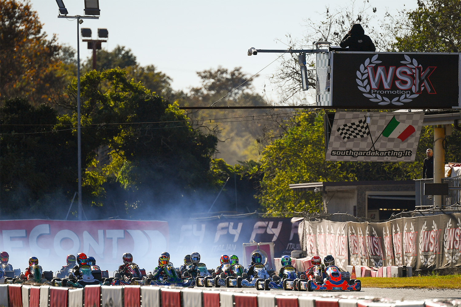 Deutsche Schaltkartfahrer beim WSK Final Cup erfolgreich