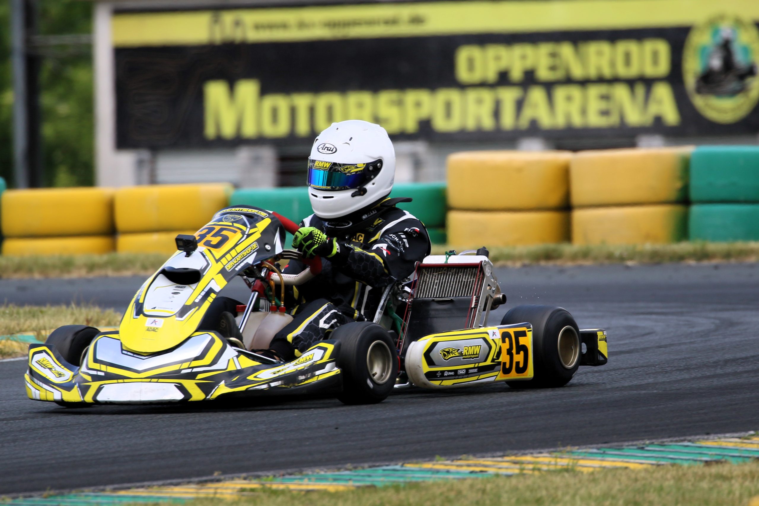 RMW Motorsport holt Siege und Pokale an zwei Schauplätzen