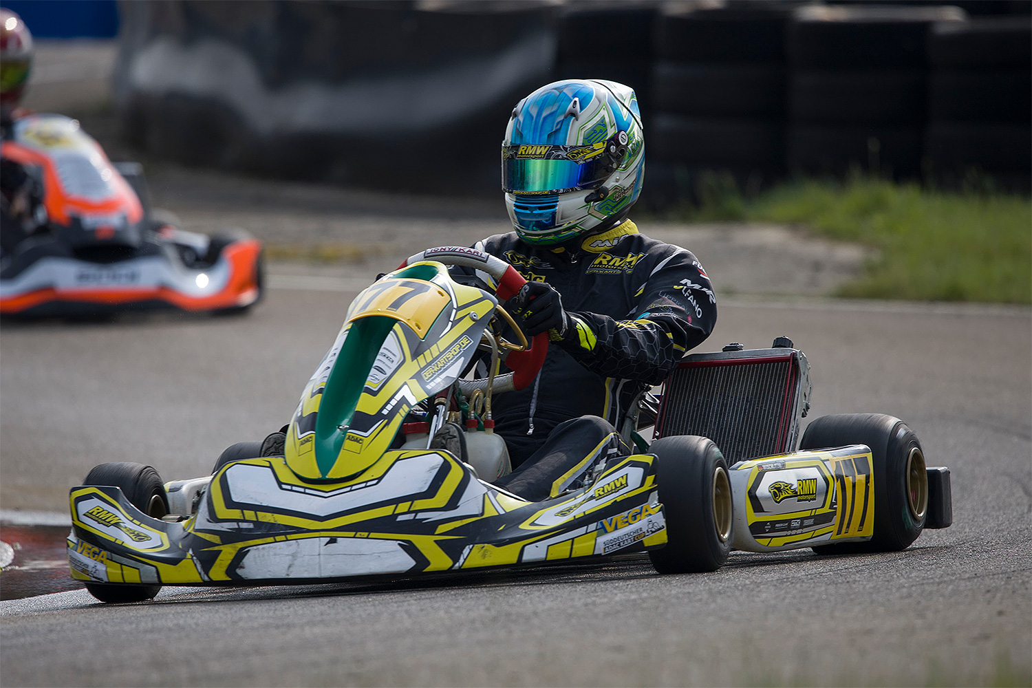 Felix Wischlitzki feiert starkes Comeback im Kartsport