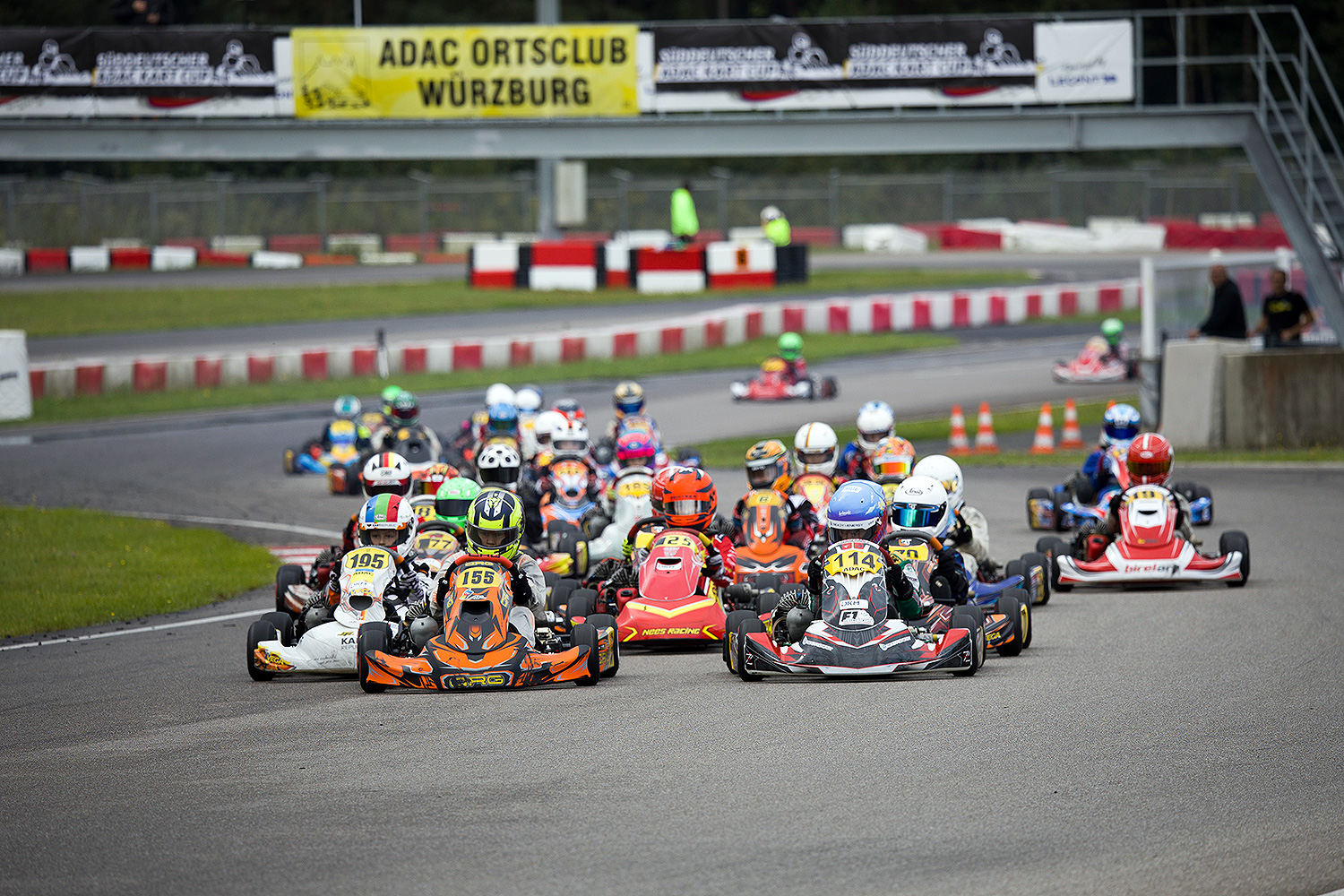 Wechselhaftes Wetter sorgt für aufregendes SAKC-Saisonfinale in Wackersdorf