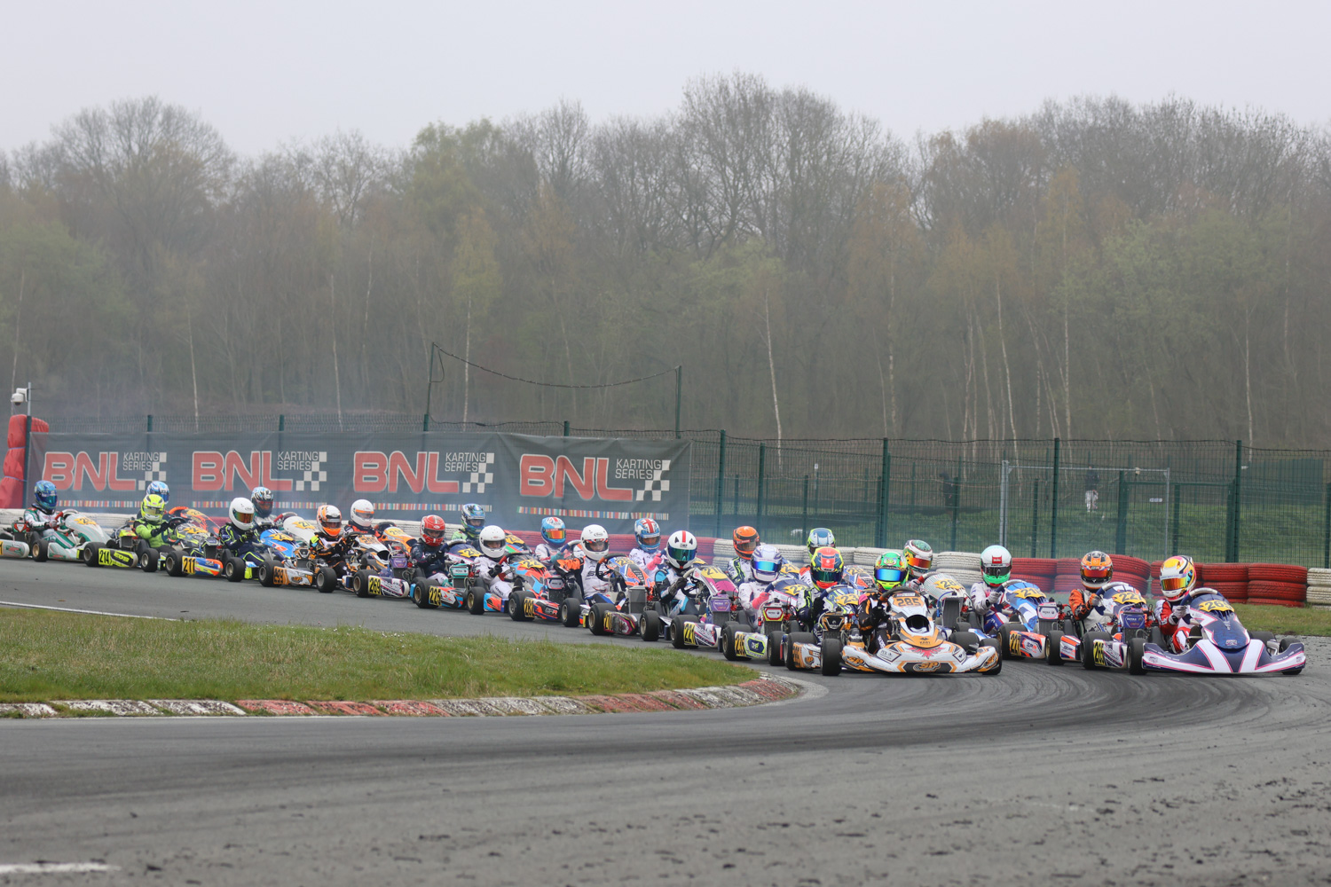 Nebel bremst Rennstart beim BNL-Auftakt in Ostricourt