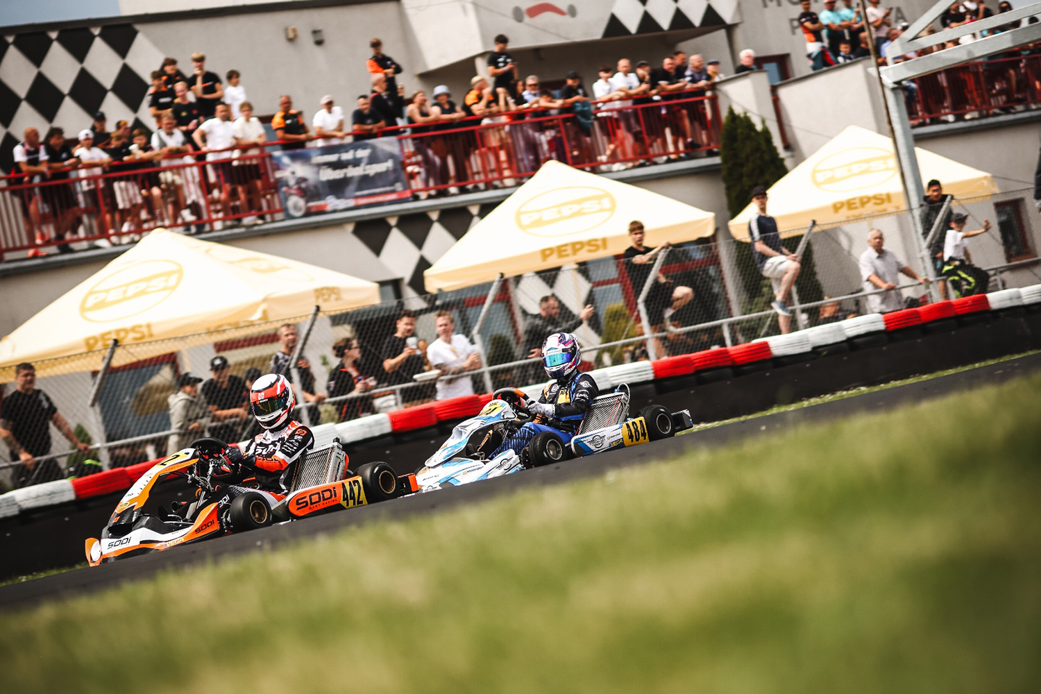 CV Performance Group X JP Motorsport überzeugt auf drei Bühnen