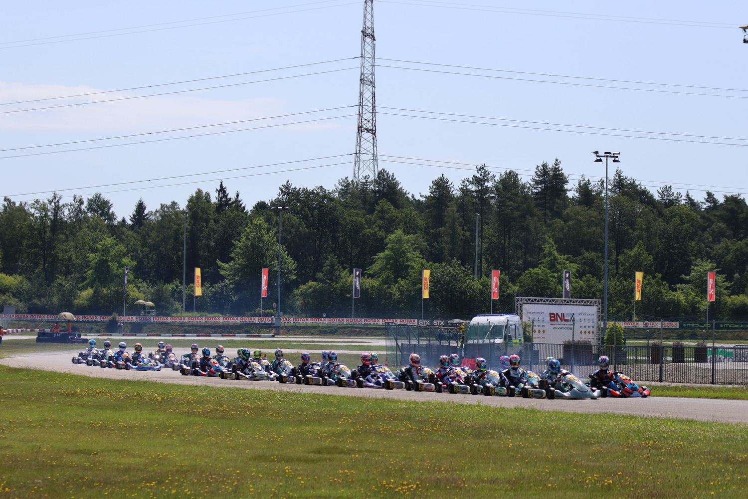 160 Fahrer trotzen der Hitze bei BNL Round 3 in Genk
