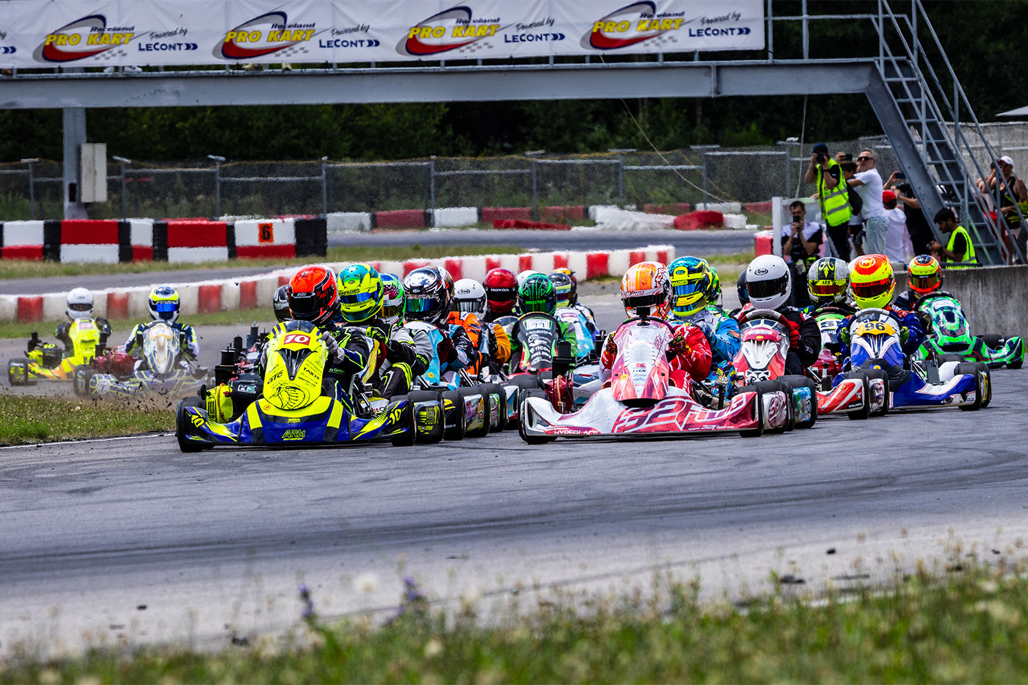 Racoon Racing gewinnt das hochklassige Bavarian 24h 202