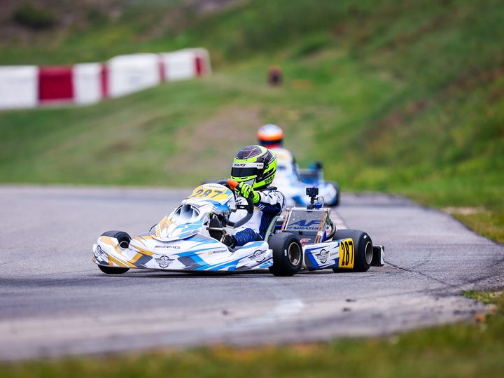 CV Performance Group holt Pokale bei AKM-Finale 
