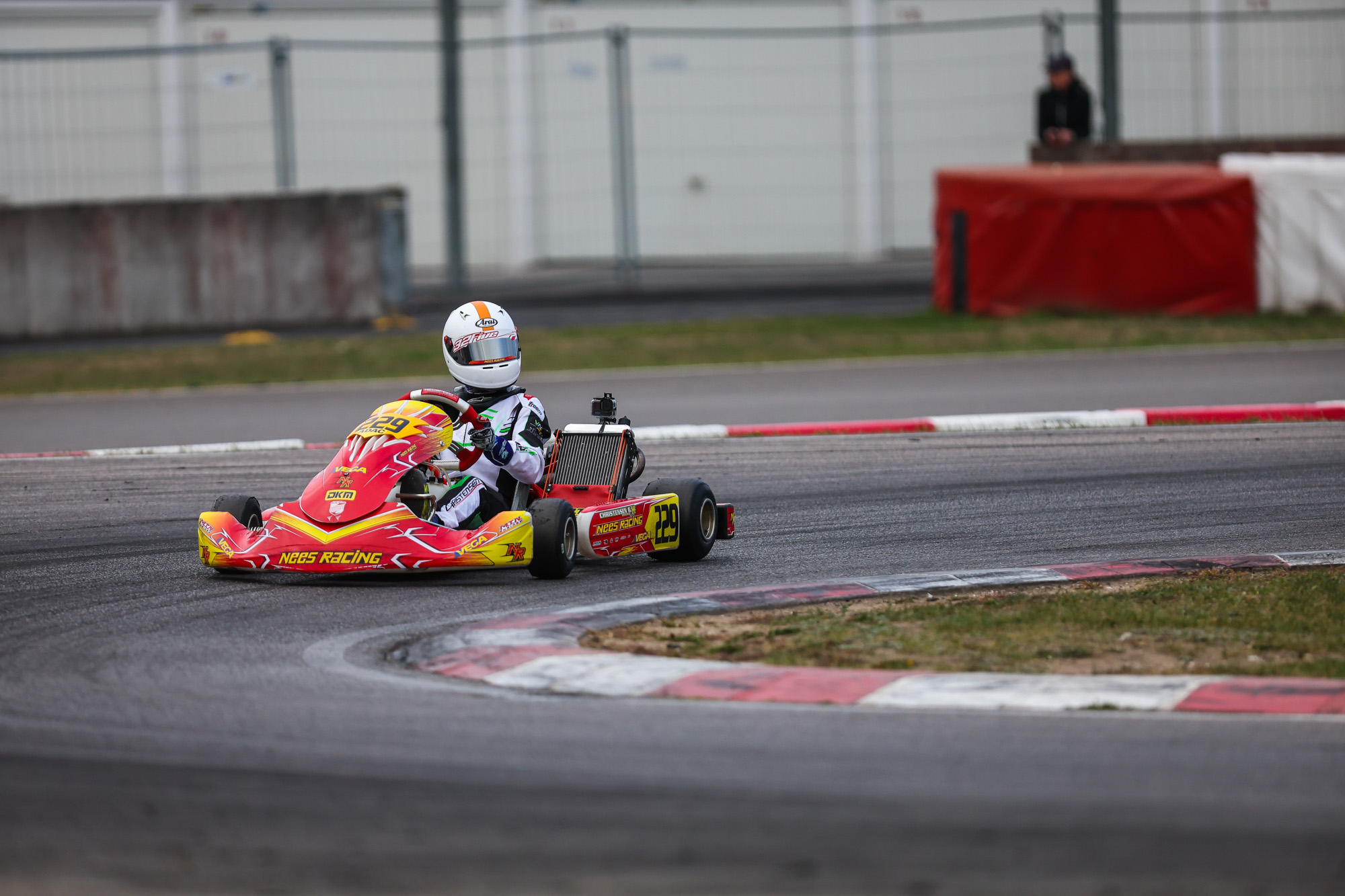 Nees Racing feiert Junioren-Sieg beim Saisonfinale in Wackersdorf